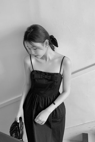 Jenny Flared Midi Dress in Black