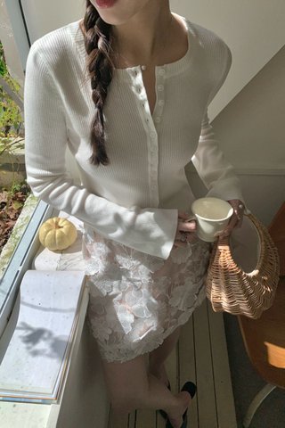 Halter Ribbed Buttoned Blouse in White