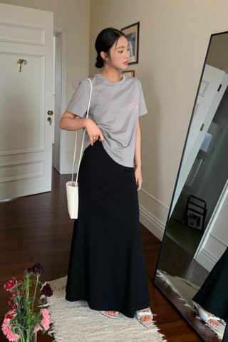 Doe Tencel Wool Skirt in Black