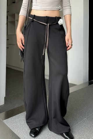 Nella Cocoon Trousers in Black