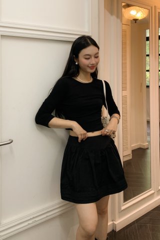 Momo Long Sleeve Tee in Black