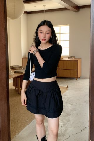 Momo Long Sleeve Tee in Black