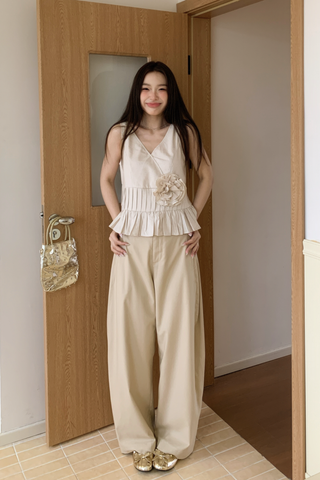 Trisse Barrel Pants in Sand