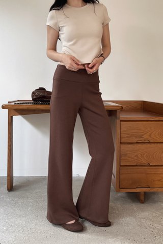 Kira Straight Cut Pants in Brown